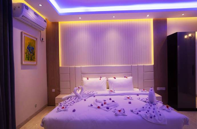 Honeymoon Villa Dera Resort