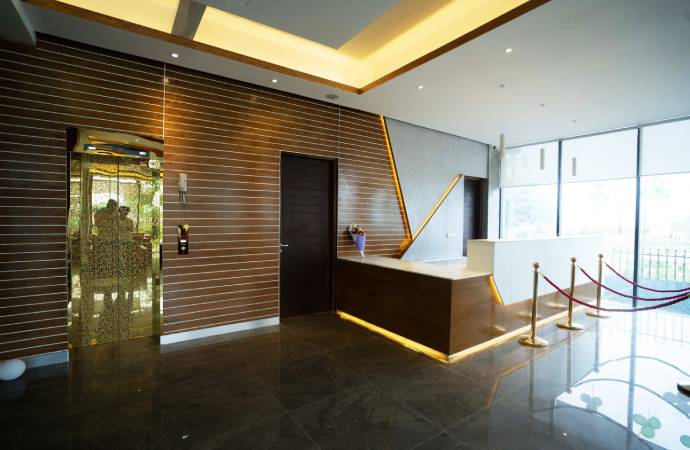 Amenities & Services