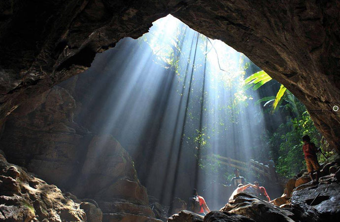 Tourists Place in Alutila Cave